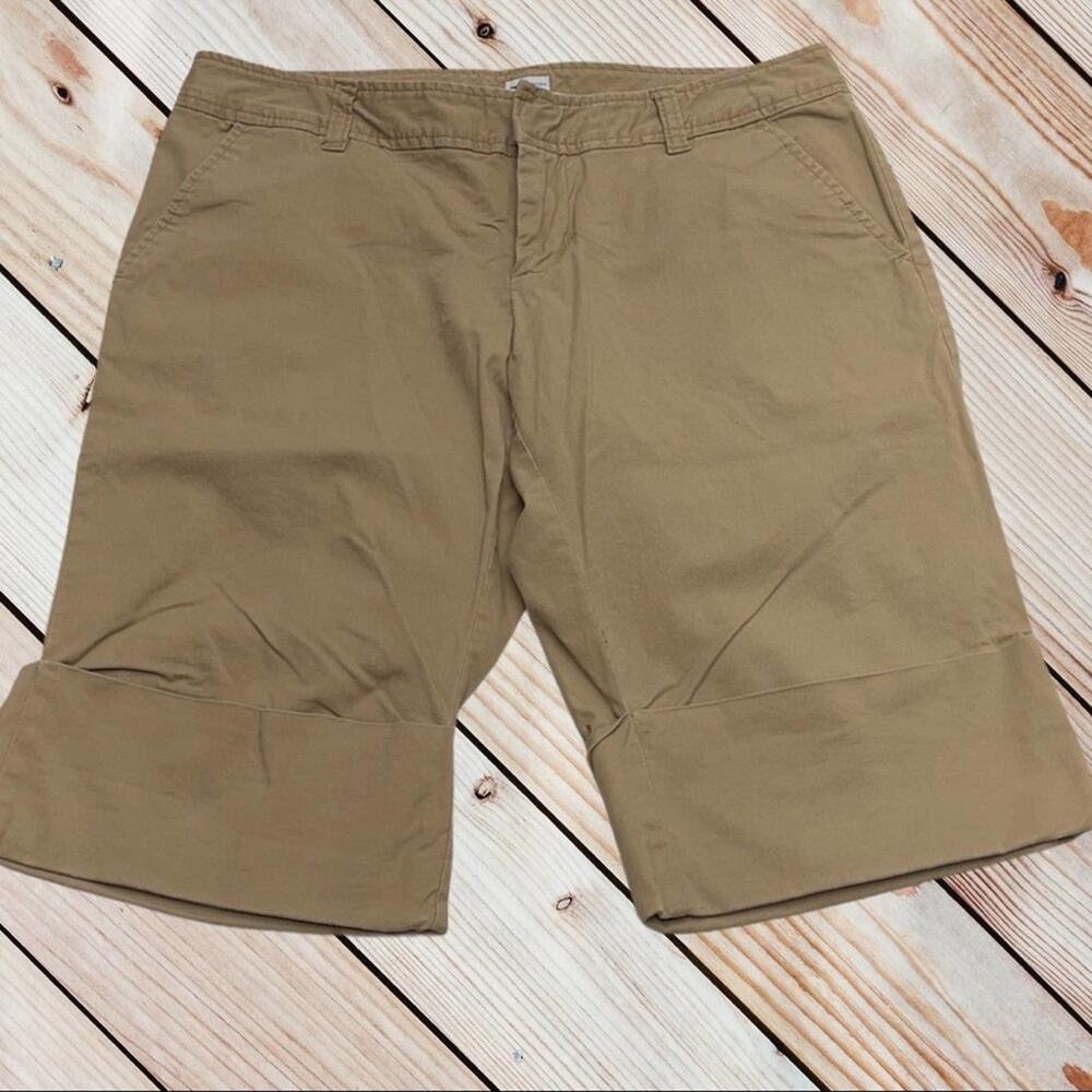 GAP Womens 4 Stretch Tan Bermuda Cotton Shorts